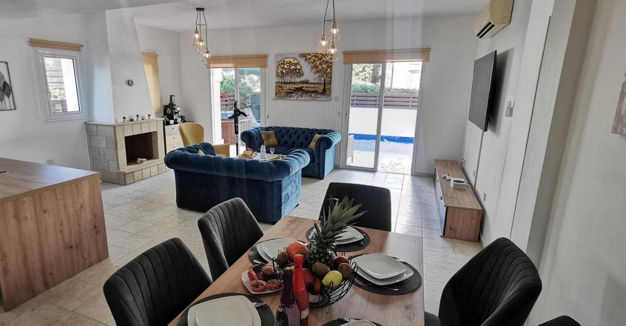 Great Villa Maria Paralimni Ngoại thất bức ảnh