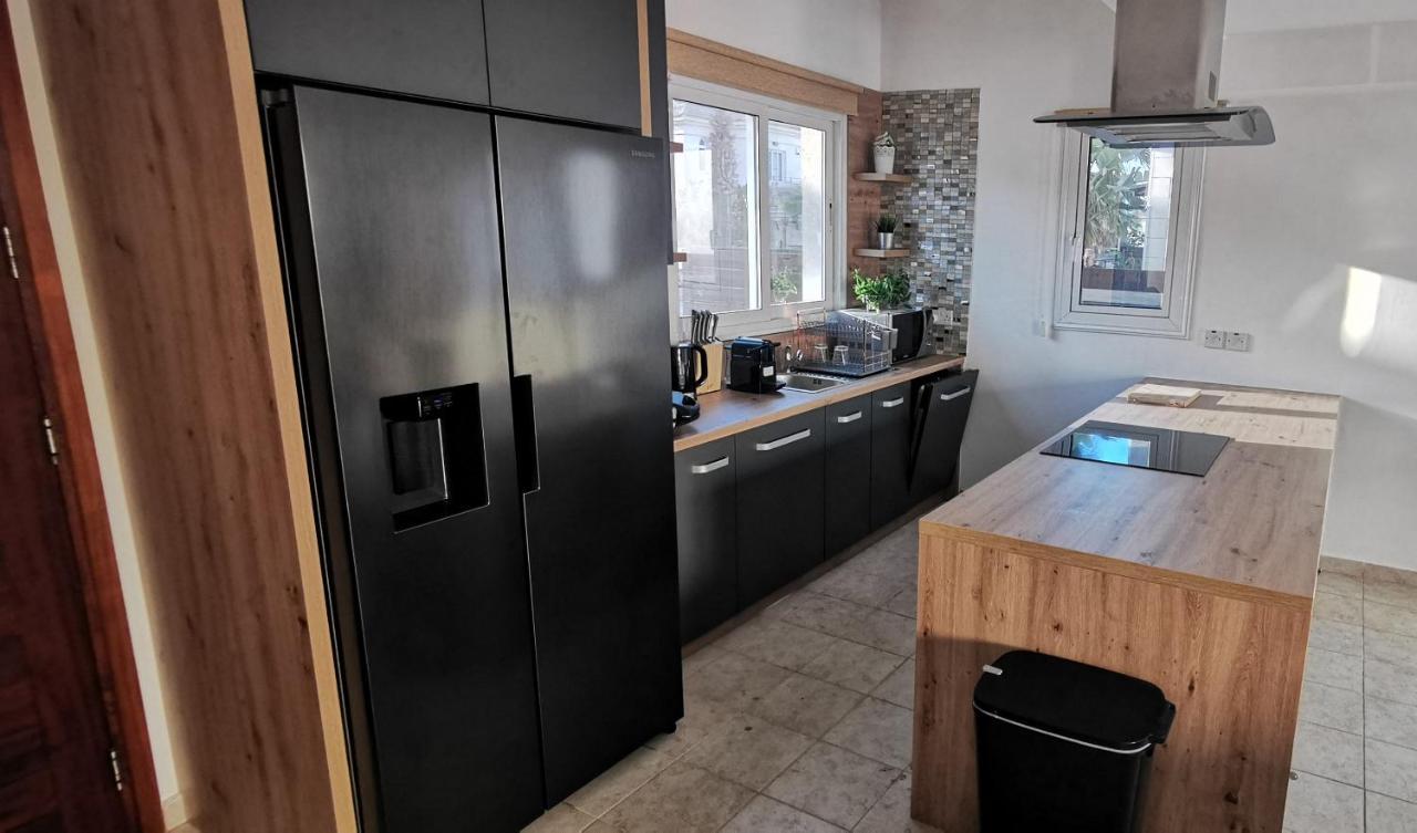 Great Villa Maria Paralimni Ngoại thất bức ảnh